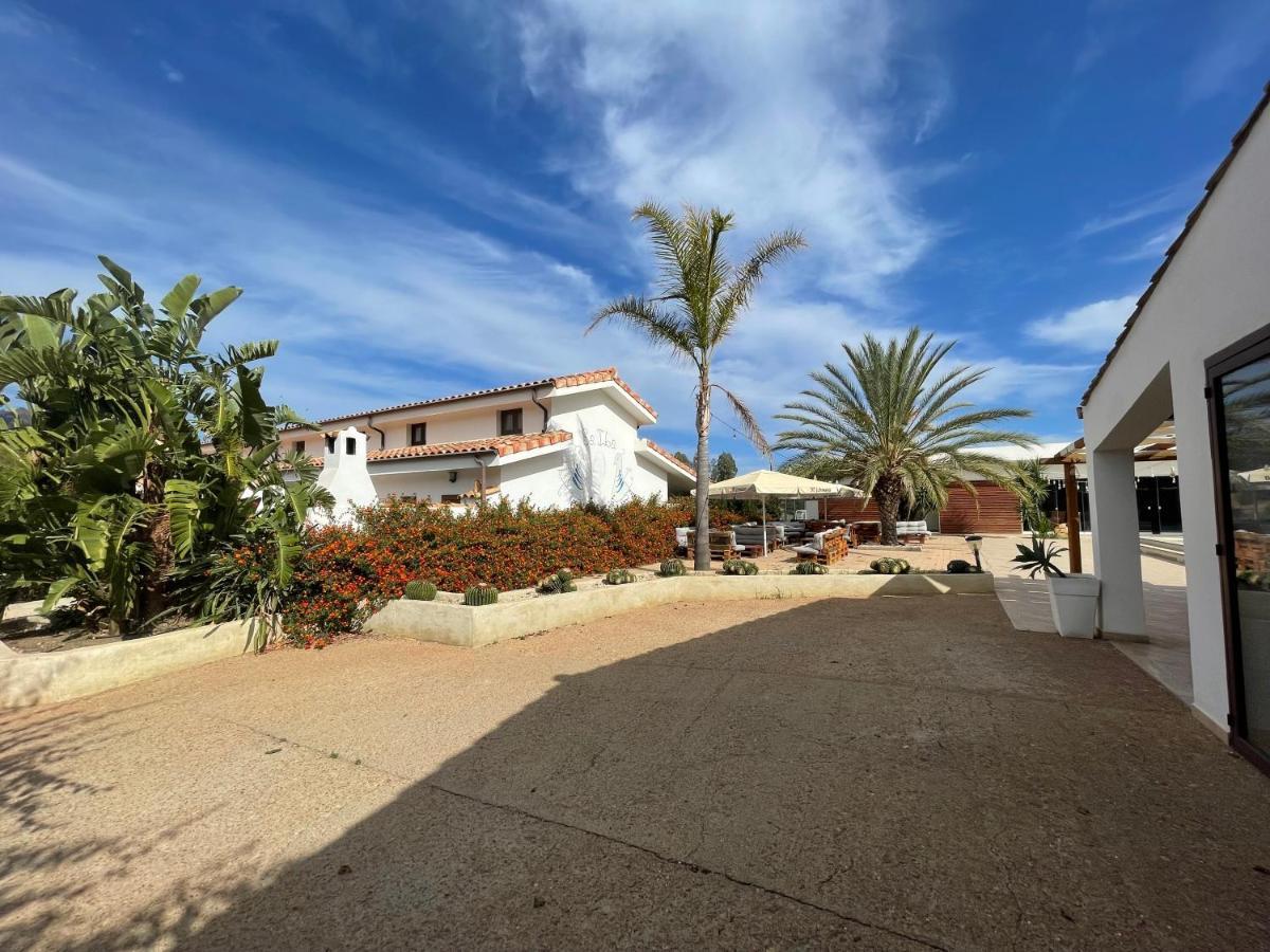 Sa Iba Resort Tertenìa 外观 照片